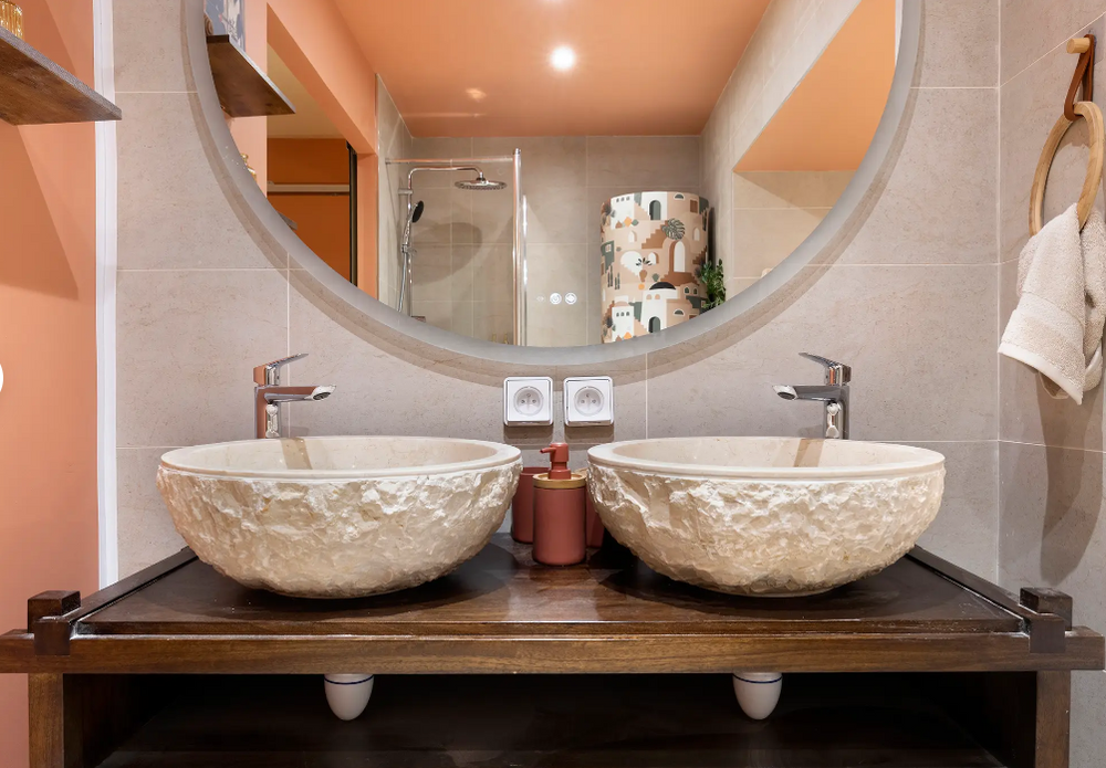 CASA CALMA • Spa privé & Cinéma 100″ • 4 pers.2 de CASA CALMA • Spa privé & Cinéma 100″ • 4 pers.
