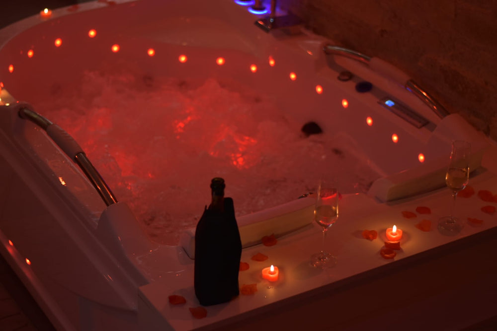 Coffret champagne L'Ecrin de Mailly Grand Cru, bouteille sur son lit de bois, élégant packaging noir.2 de L'Ecrin de Mailly