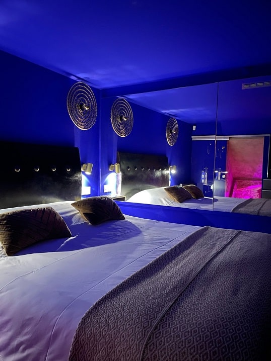 Private Room 28 - Love’nSpa - weekend en amoureux, love rooms avec spa ou jacuzzi privatif4 de Private Room 28