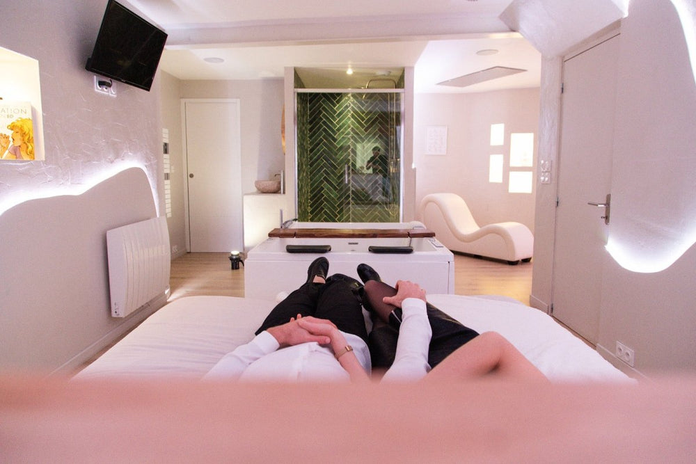 À la folie Loft&Spa romantique avec jacuzzi - Love’nSpa - weekend en amoureux, love rooms avec spa ou jacuzzi privatif11 de À la folie Loft&Spa romantique avec jacuzzi
