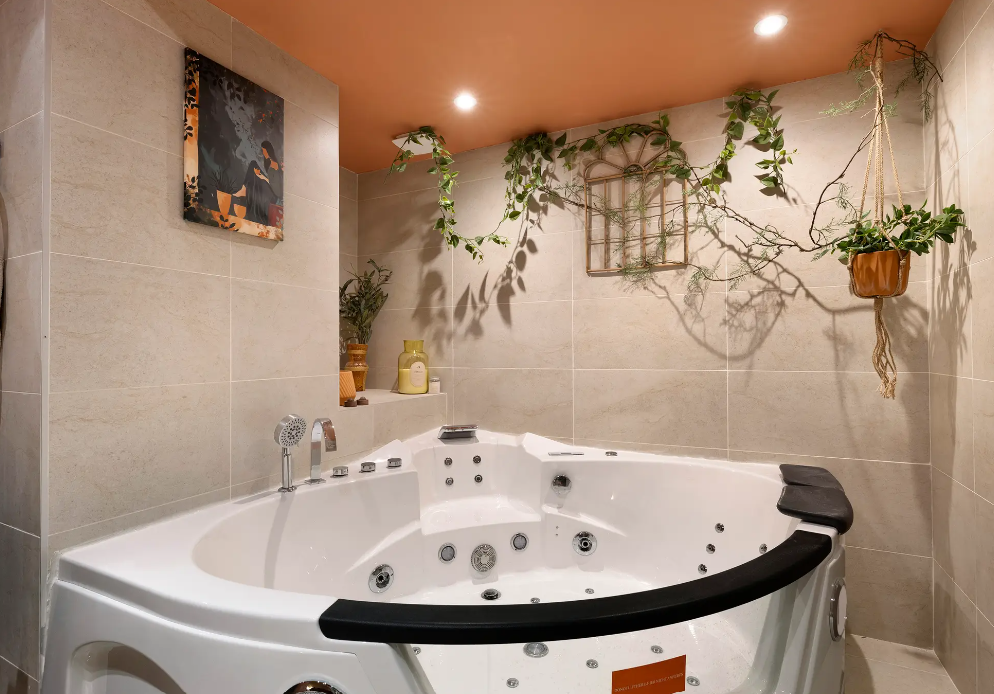 CASA CALMA • Spa privé & Cinéma 100″ • 4 pers.CASA CALMA • Spa privé & Cinéma 100″ • 4 pers.