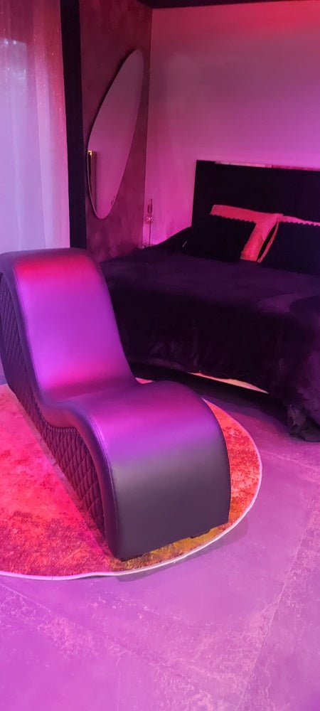 Avec Toi suites spa : LA SECRETE - Love’nSpa - weekend en amoureux, love rooms avec spa ou jacuzzi privatif7 de Avec Toi suites spa : LA SECRETE