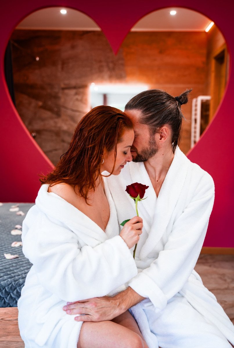 Bisou sucre - Love’nSpa - weekend en amoureux, love rooms avec spa ou jacuzzi privatif4 de Bisou sucre