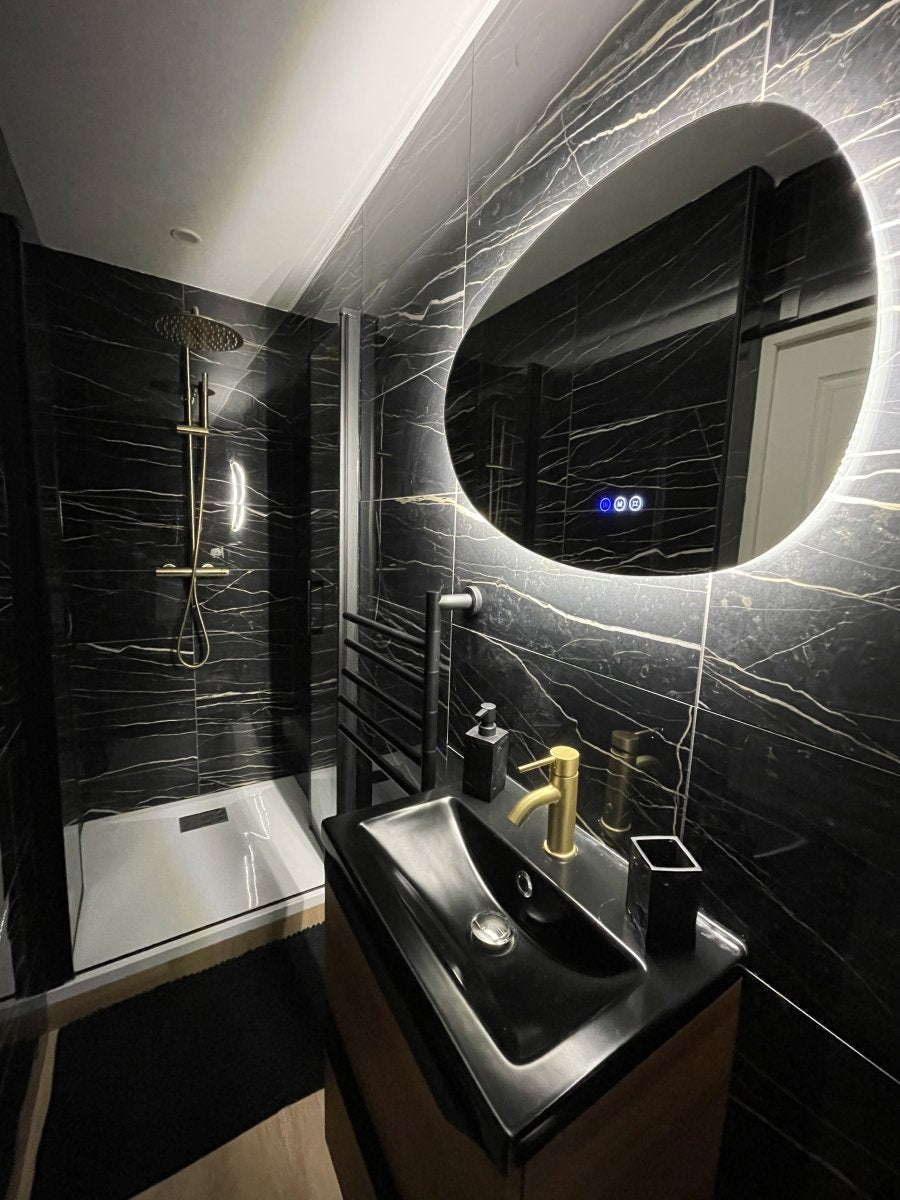 BlackSuite - Love’nSpa - weekend en amoureux, love rooms avec spa ou jacuzzi privatif6 de BlackSuite