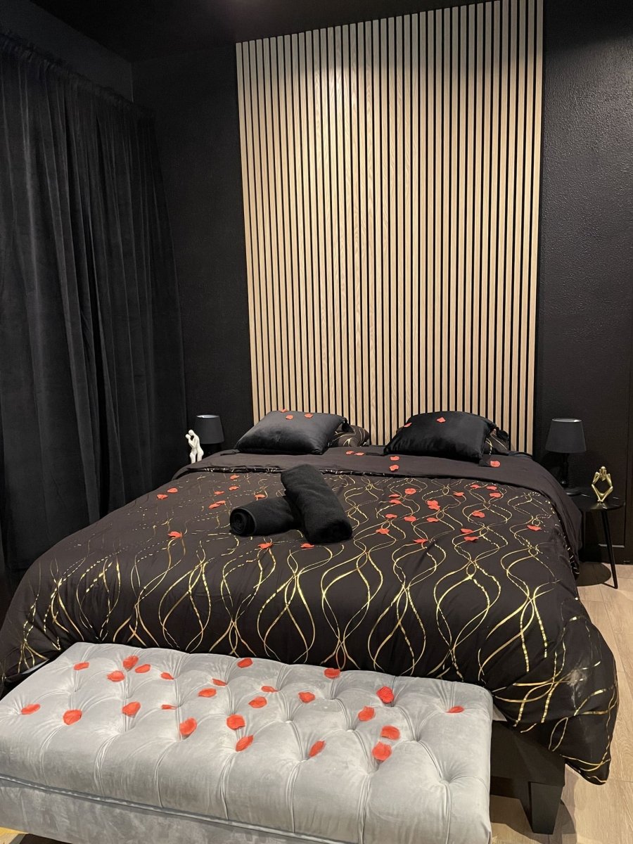 BlackSuite - Love’nSpa - weekend en amoureux, love rooms avec spa ou jacuzzi privatif13 de BlackSuite
