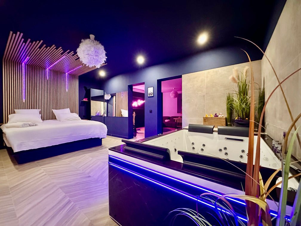 Bubble Pink - Love’nSpa - weekend en amoureux, love rooms avec spa ou jacuzzi privatifBubble Pink