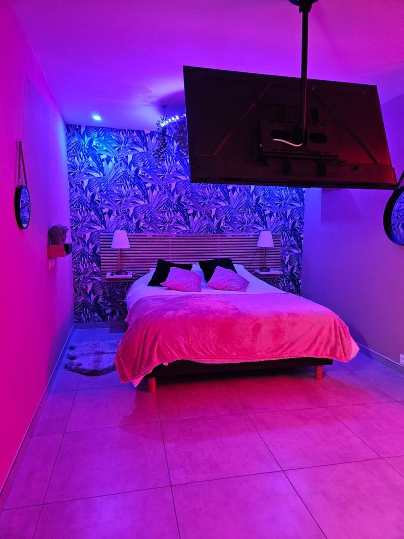 Bulles de plaisir - Love’nSpa - weekend en amoureux, love rooms avec spa ou jacuzzi privatif1 de Bulles de plaisir