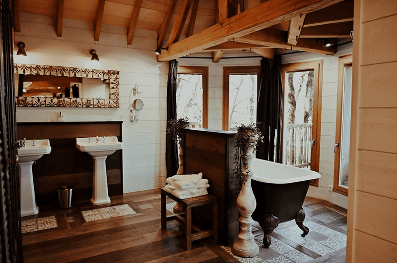 Cabane Château Spa et Sauna Puybeton - Love’nSpa - weekend en amoureux, love rooms avec spa ou jacuzzi privatif4 de Cabane Château Spa et Sauna Puybeton