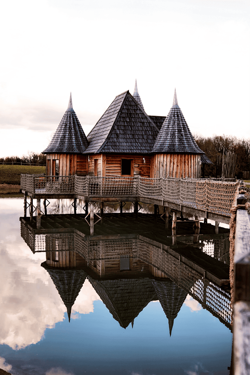 Cabane Château Spa Jumihac - Love’nSpa - weekend en amoureux, love rooms avec spa ou jacuzzi privatif1 de Cabane Château Spa Jumihac