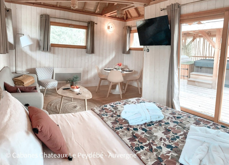 Cabane Château & Spa privatif Peydébé - Love’nSpa - weekend en amoureux, love rooms avec spa ou jacuzzi privatif4 de Cabane Château & Spa privatif Peydébé