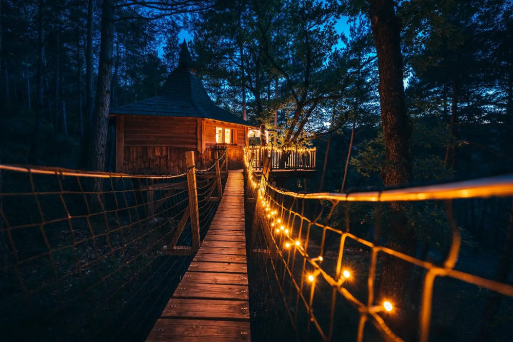 Cabane dans les arbres avec jacuzzi privatif - Aristoloche - Love’nSpa - weekend en amoureux, love rooms avec spa ou jacuzzi privatif10 de Cabane dans les arbres avec jacuzzi privatif - Aristoloche