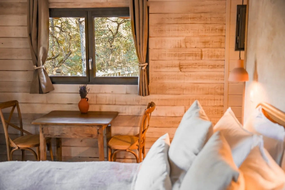 Cabane dans les arbres avec jacuzzi privatif - Bois d'Arambe - Love’nSpa - weekend en amoureux, love rooms avec spa ou jacuzzi privatif30 de Cabane dans les arbres avec jacuzzi privatif - Bois d'Arambe