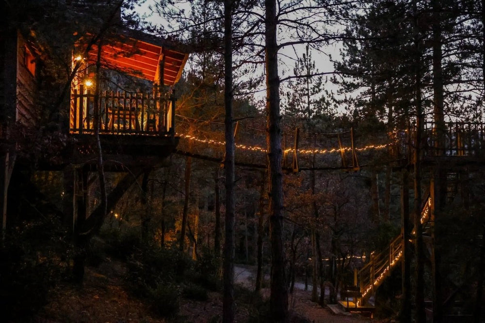 Cabane dans les arbres avec jacuzzi privatif - Épine Vinette - Love’nSpa - weekend en amoureux, love rooms avec spa ou jacuzzi privatif11 de Cabane dans les arbres avec jacuzzi privatif - Épine Vinette