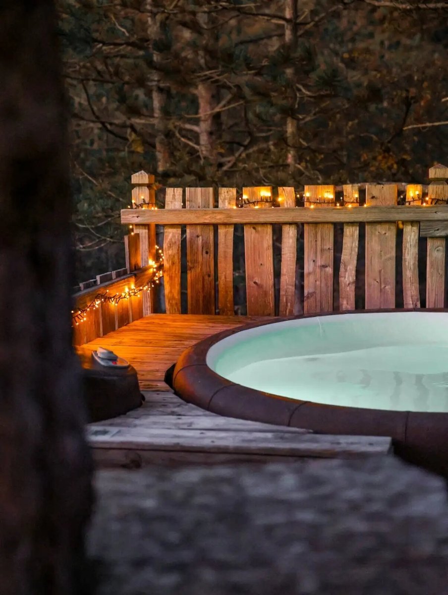 Cabane dans les arbres avec jacuzzi privatif - Épine Vinette - Love’nSpa - weekend en amoureux, love rooms avec spa ou jacuzzi privatif10 de Cabane dans les arbres avec jacuzzi privatif - Épine Vinette