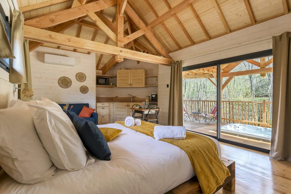 Cabanes Suspendues - Love’nSpa - weekend en amoureux, love rooms avec spa ou jacuzzi privatif4 de Cabanes Suspendues