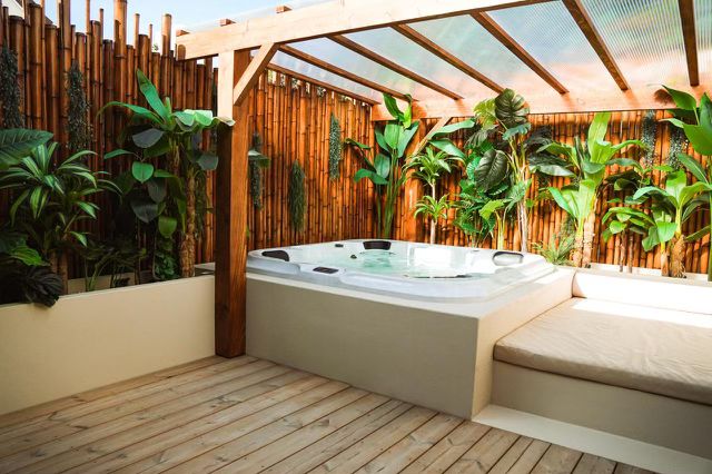 CASA MALEIWA - Love’nSpa - weekend en amoureux, love rooms avec spa ou jacuzzi privatifCASA MALEIWA