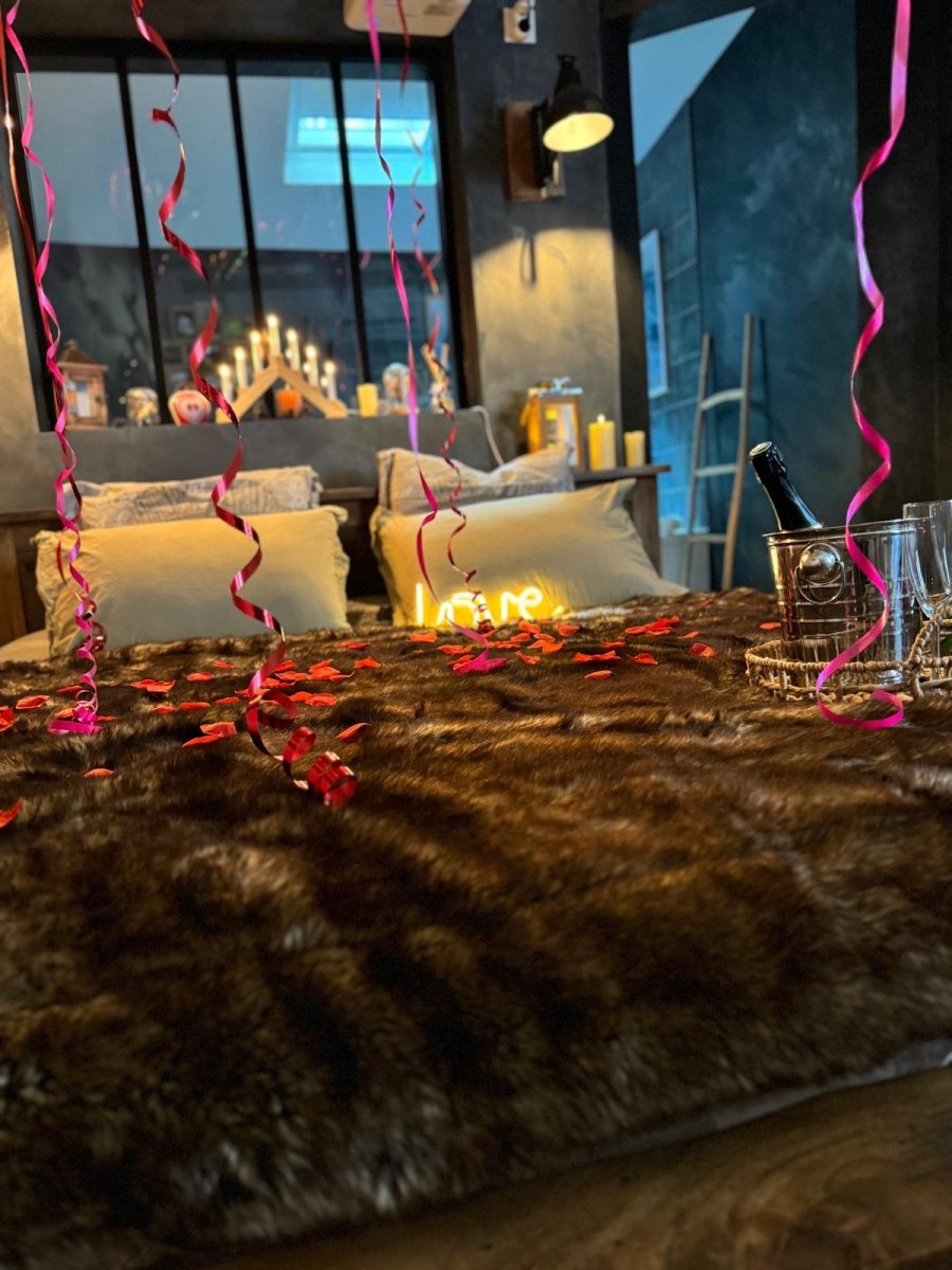 Chalet Romantique Spa & Ciné Privé - Love’nSpa - weekend en amoureux, love rooms avec spa ou jacuzzi privatif4 de Chalet Romantique Spa & Ciné Privé