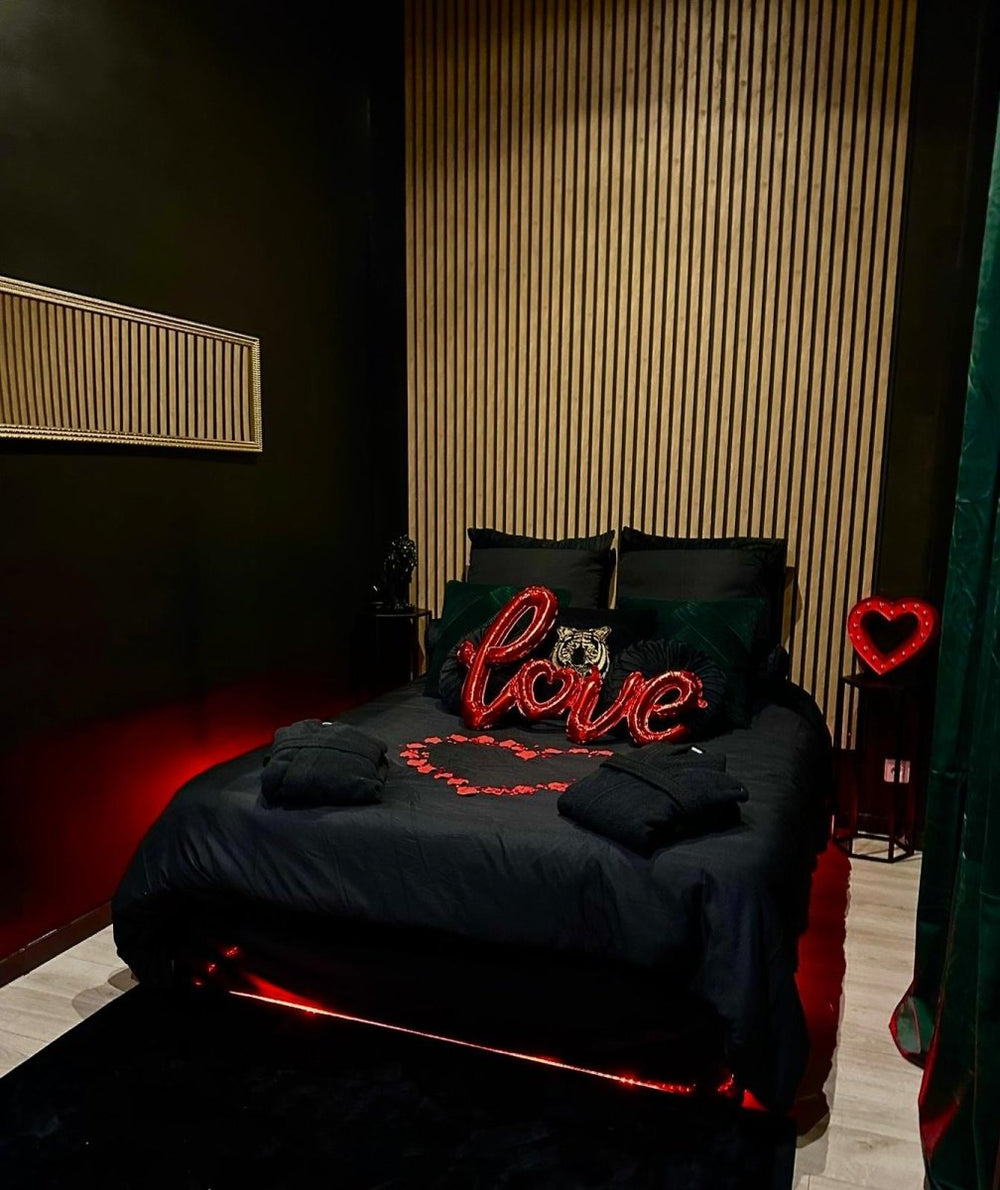 Chambre Amour by Villa Queen - Love’nSpa - weekend en amoureux, love rooms avec spa ou jacuzzi privatif5 de Chambre Amour by Villa Queen