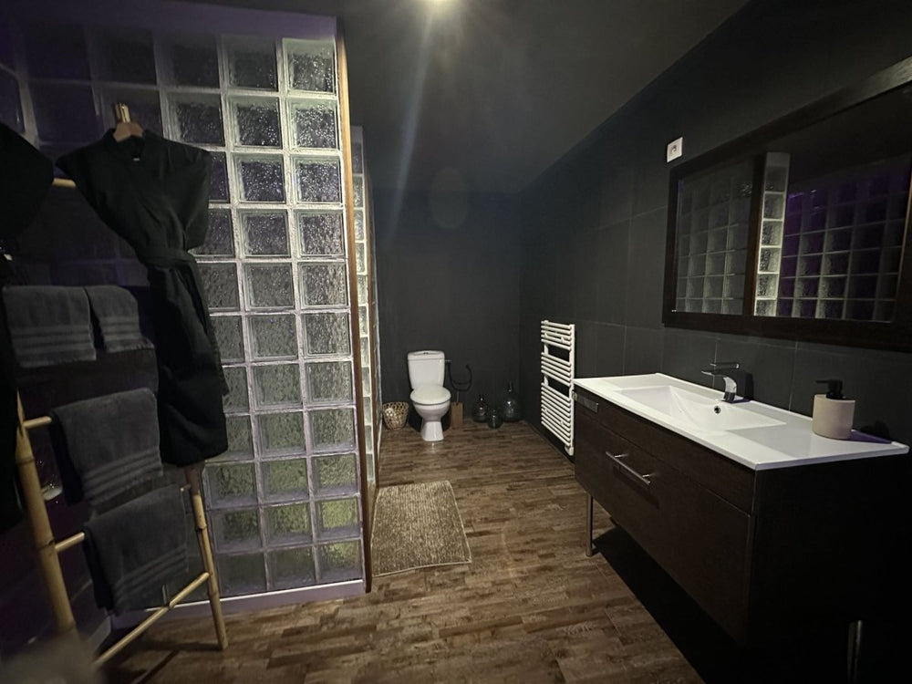 Chambre Ignazio - Love’nSpa - weekend en amoureux, love rooms avec spa ou jacuzzi privatif7 de Chambre Ignazio