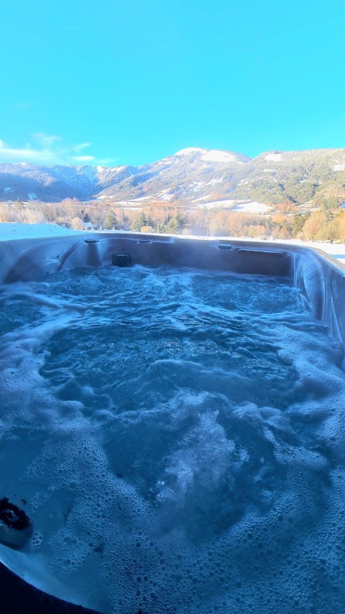 Charda Spa - Loveroom Spa avec jacuzzi privatif - Love’nSpa - weekend en amoureux, love rooms avec spa ou jacuzzi privatif19 de Charda Spa - Loveroom Spa avec jacuzzi privatif