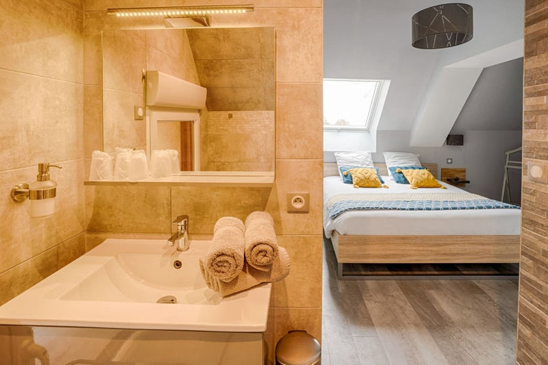 Charme à la campagne - Love’nSpa - weekend en amoureux, love rooms avec spa ou jacuzzi privatif1 de Charme à la campagne