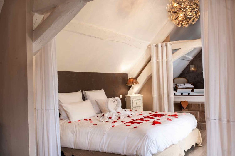 Charme au fil de l'eau - Amour - Love’nSpa - weekend en amoureux, love rooms avec spa ou jacuzzi privatif4 de Charme au fil de l'eau - Amour
