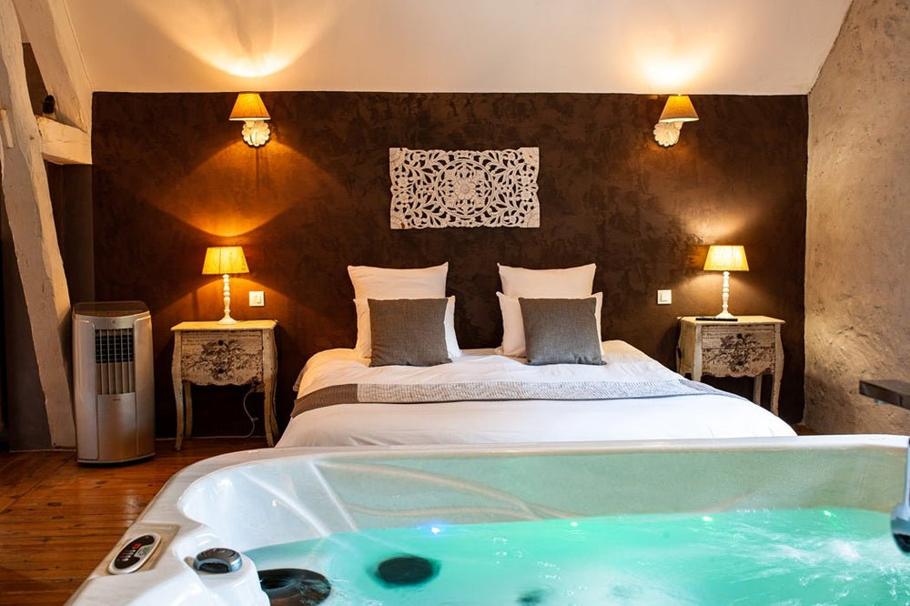 Charme au fil de l'eau - L'élégant - Love’nSpa - weekend en amoureux, love rooms avec spa ou jacuzzi privatif1 de Charme au fil de l'eau - L'élégant