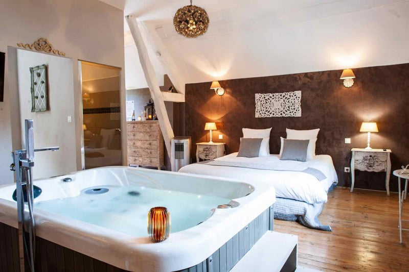 Charme au fil de l'eau - L'élégant - Love’nSpa - weekend en amoureux, love rooms avec spa ou jacuzzi privatif1 de Charme au fil de l'eau - L'élégant