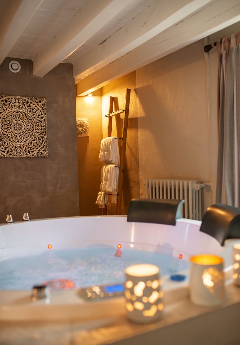 Charme au fil de l'eau - L'instant Douceur - Love’nSpa - weekend en amoureux, love rooms avec spa ou jacuzzi privatif8 de Charme au fil de l'eau - L'instant Douceur