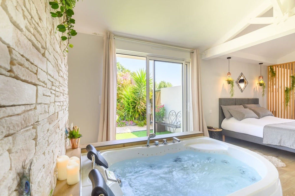 Cjour 85 - L'essentiel Love 85 - Love’nSpa - weekend en amoureux, love rooms avec spa ou jacuzzi privatif9 de Cjour 85 - L'essentiel Love 85