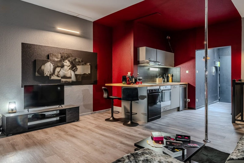 Cocon Relax – Cocon Sensuel - Love’nSpa - weekend en amoureux, love rooms avec spa ou jacuzzi privatif1 de Les cocons de Nath - Cocon Sensuel