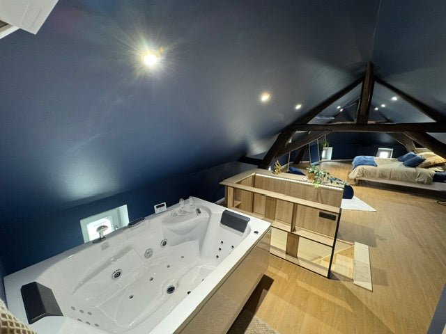 "Cote - et - vins" - La nuit d'Orion - Love’nSpa - weekend en amoureux, love rooms avec spa ou jacuzzi privatif1 de Cote-et-vins - La nuit d'Orion