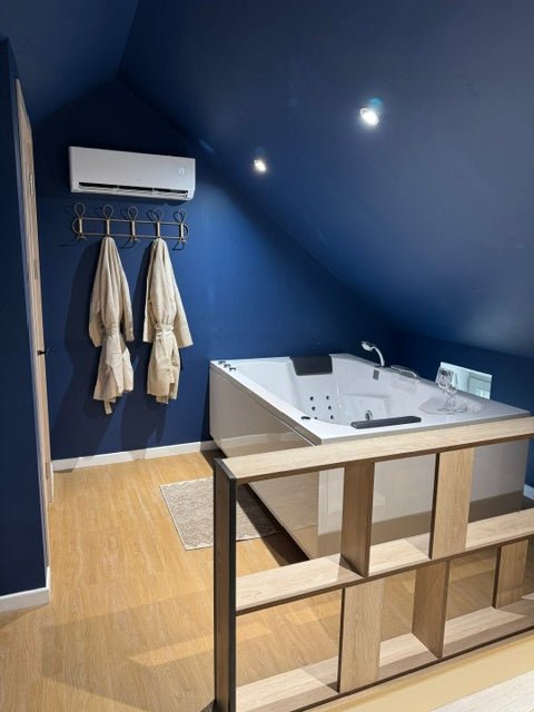 "Cote - et - vins" - La nuit d'Orion - Love’nSpa - weekend en amoureux, love rooms avec spa ou jacuzzi privatif9 de Cote-et-vins - La nuit d'Orion