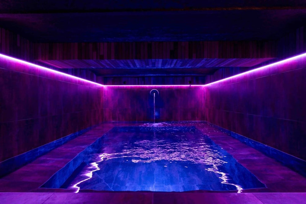 Designer Hotel - Chantal Thomas - Love’nSpa - weekend en amoureux, love rooms avec spa ou jacuzzi privatif10 de Designer Hotel - Dolce Gabbane