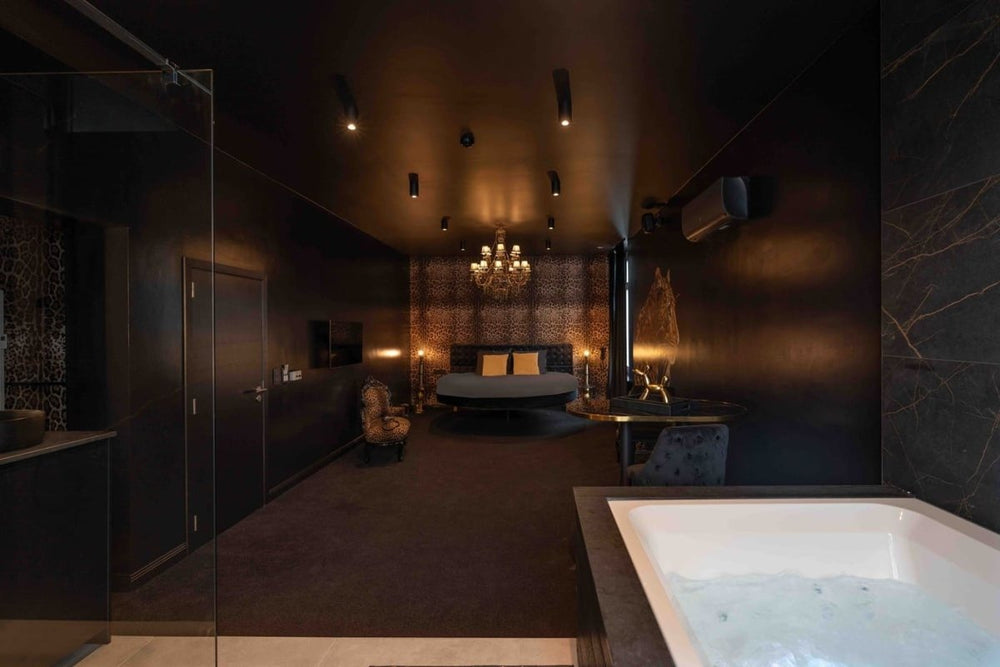 Designer Hotel - Dolce Gabbane - Love’nSpa - weekend en amoureux, love rooms avec spa ou jacuzzi privatif7 de Designer Hotel - Dolce Gabbane