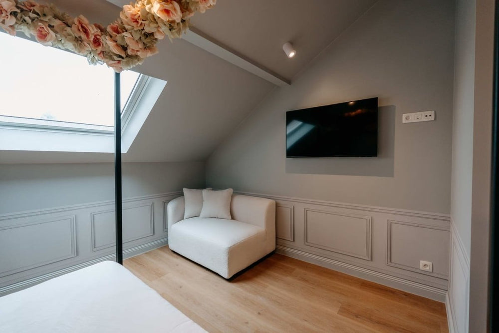 Designer Hotel - Suite Dior - Love’nSpa - weekend en amoureux, love rooms avec spa ou jacuzzi privatif7 de Designer Hotel - Suite Dior