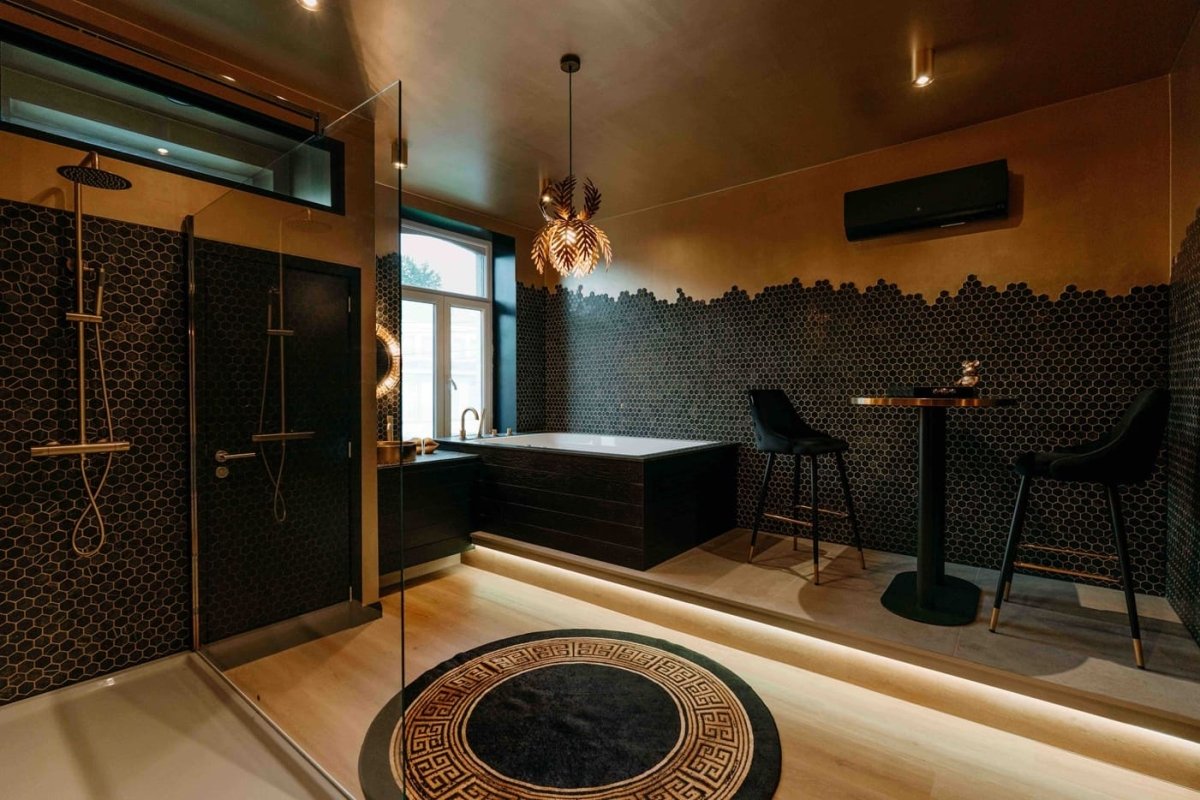 Designer Hotel - Versace - Love’nSpa - weekend en amoureux, love rooms avec spa ou jacuzzi privatifDesigner Hotel - Versace