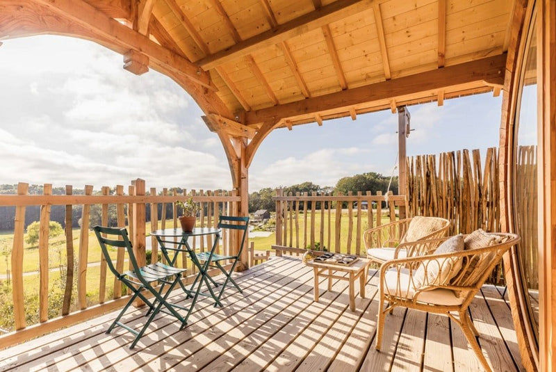 Dihan hôtel de cabanes - Cabane spa luxe Ehan - Love’nSpa - weekend en amoureux, love rooms avec spa ou jacuzzi privatif4 de Dihan hôtel de cabanes - Cabane spa luxe Ehan