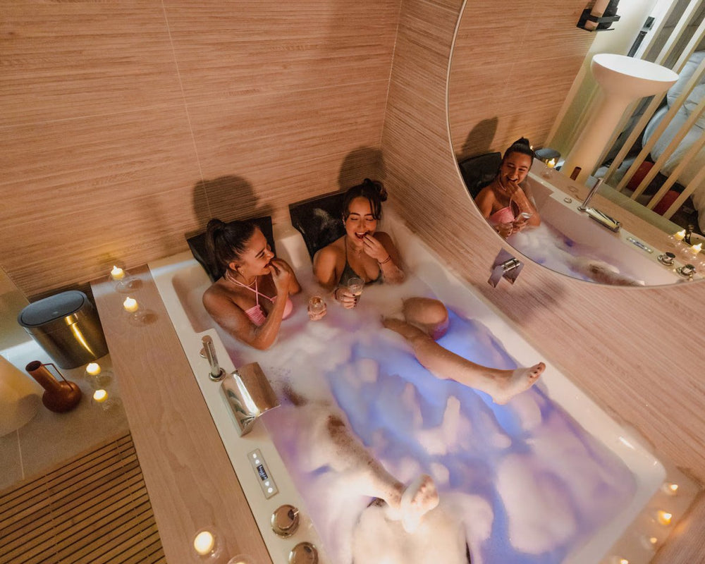 Disney MOOD by Weloveyou® - Love’nSpa - weekend en amoureux, love rooms avec spa ou jacuzzi privatif2 de Disney MOOD by Weloveyou®