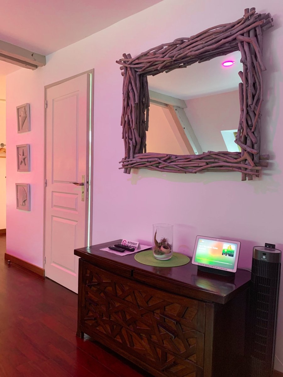 DOMAINE DE LA BESNERIE - La Suit’ Baliwood - Love’nSpa - weekend en amoureux, love rooms avec spa ou jacuzzi privatif3 de DOMAINE DE LA BESNERIE - La Suit’ Baliwood