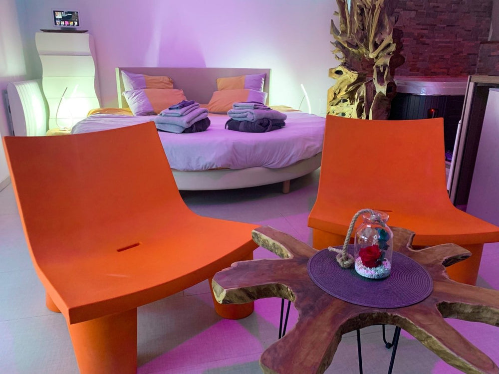 DOMAINE DE LA BESNERIE - La Suit’Moonlight - Love’nSpa - weekend en amoureux, love rooms avec spa ou jacuzzi privatif9 de DOMAINE DE LA BESNERIE - La Suit’Moonlight