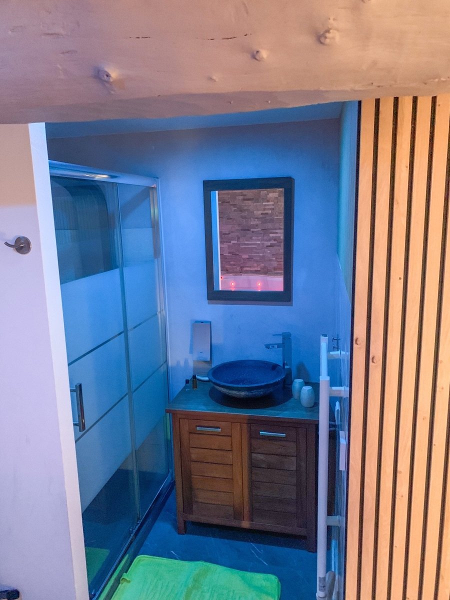 DOMAINE DE LA BESNERIE - La Suit’Moonlight - Love’nSpa - weekend en amoureux, love rooms avec spa ou jacuzzi privatif8 de DOMAINE DE LA BESNERIE - La Suit’Moonlight