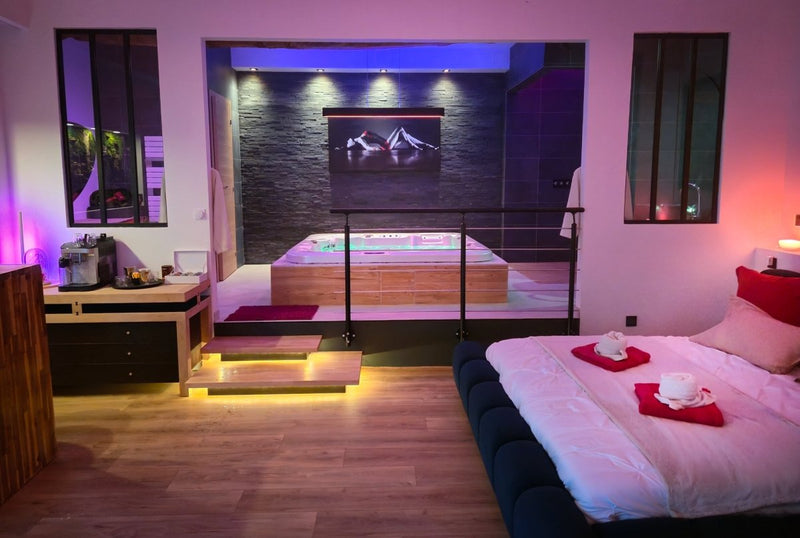DOMAINE DE LA BESNERIE - Mont Evasion Spa - Love’nSpa - weekend en amoureux, love rooms avec spa ou jacuzzi privatif3 de DOMAINE DE LA BESNERIE - Mont Evasion Spa