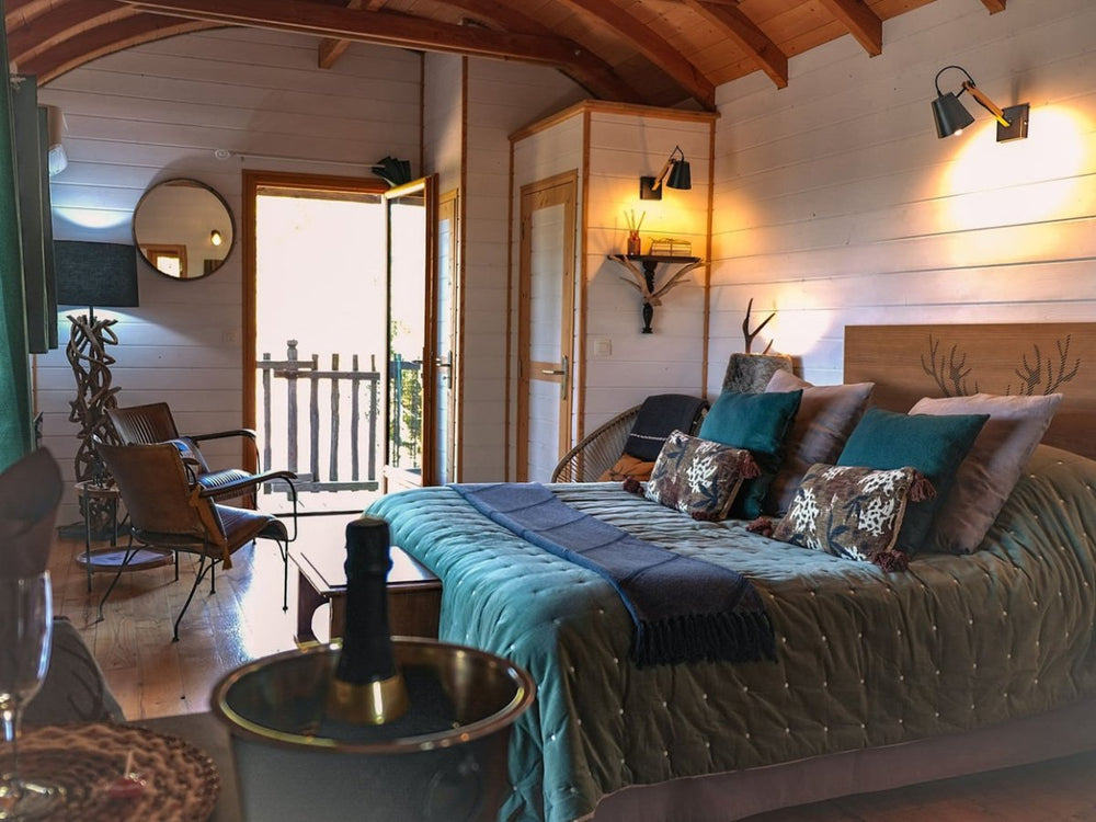Domaine de Pech et Lafon - Cabane Spa Daims - Love’nSpa - weekend en amoureux, love rooms avec spa ou jacuzzi privatif7 de Domaine de Pech et Lafon - Cabane Spa Daims