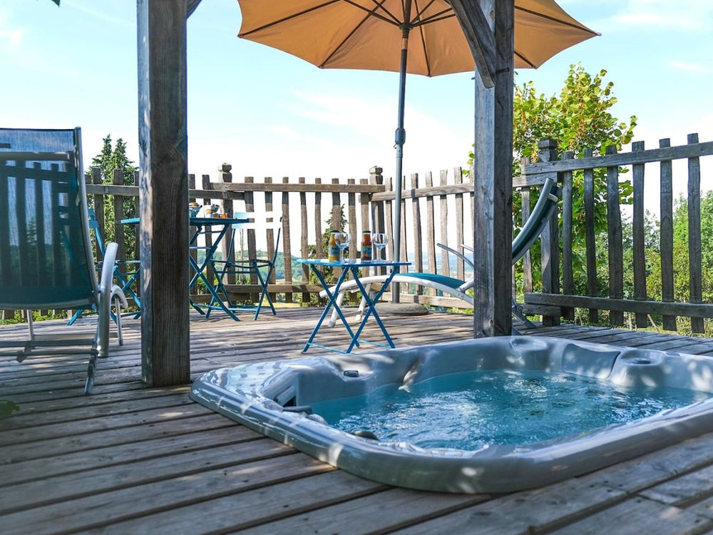 Domaine de Pech et Lafon - Cabane Spa Daims - Love’nSpa - weekend en amoureux, love rooms avec spa ou jacuzzi privatif1 de Domaine de Pech et Lafon - Cabane Spa Daims