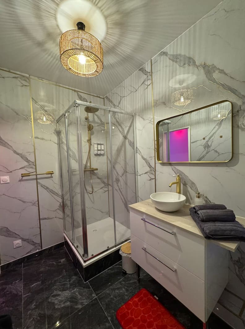 DreamRoom - Love’nSpa - weekend en amoureux, love rooms avec spa ou jacuzzi privatif4 de DreamRoom