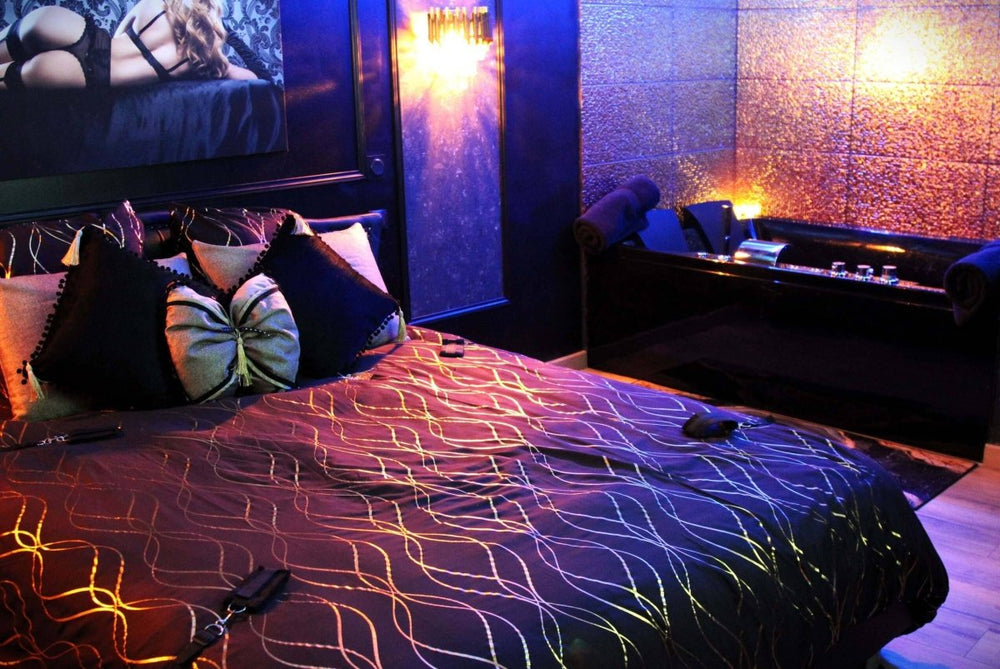 Enjoy Loveroom - Love’nSpa - weekend en amoureux, love rooms avec spa ou jacuzzi privatif5 de Enjoy Loveroom