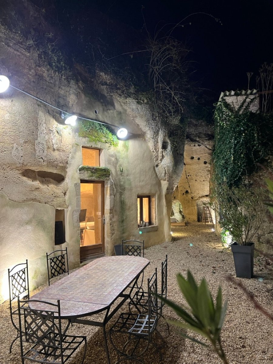 EntreNous Au Troglo - Love’nSpa - weekend en amoureux, love rooms avec spa ou jacuzzi privatif3 de Entre Nous Au Troglo