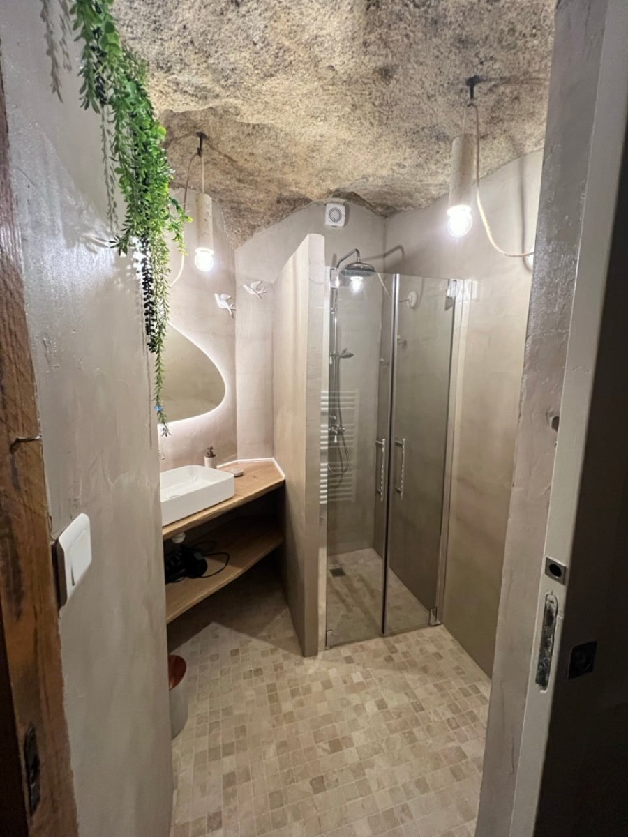 EntreNous Au Troglo - Love’nSpa - weekend en amoureux, love rooms avec spa ou jacuzzi privatif9 de Entre Nous Au Troglo