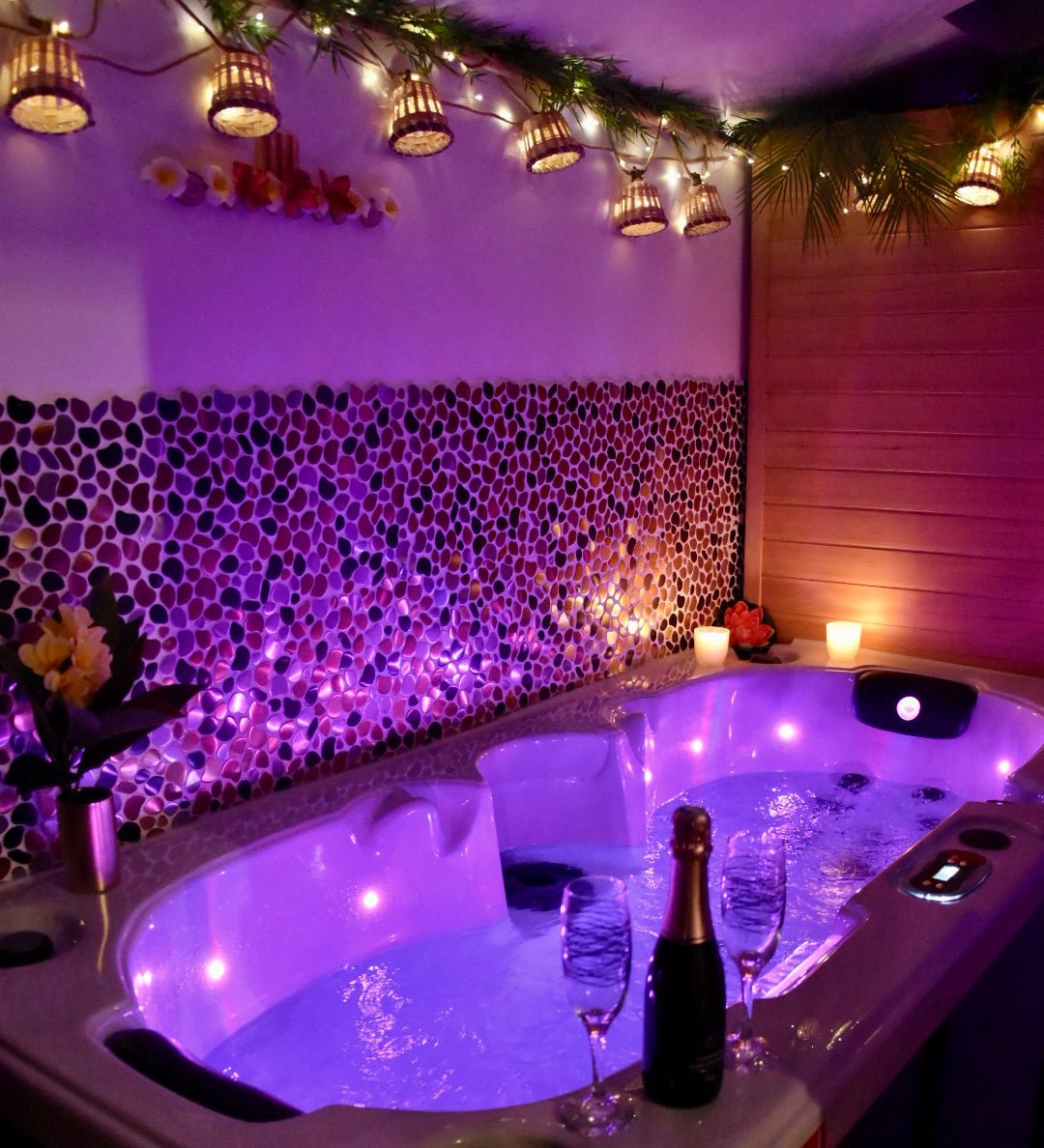Escale à Bali Loveroom - Love’nSpa - weekend en amoureux, love rooms avec spa ou jacuzzi privatifEscale à Bali Loveroom